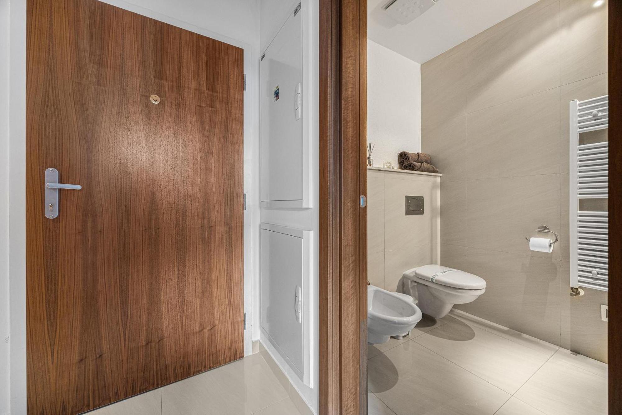 Revon Business Apartment 50 Dunajska Bratislava Exterior foto